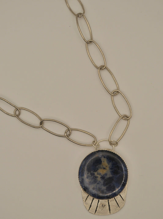 Sterling silver lapis lazuli pendant necklace