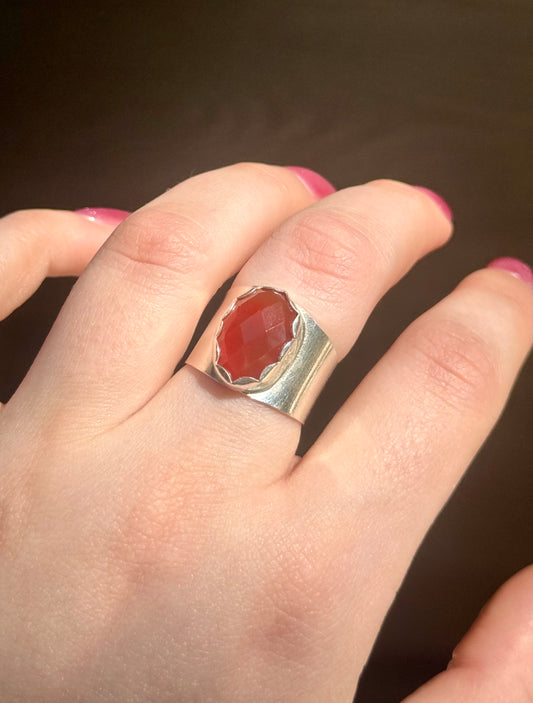 Crimson Curve Ring - size 7